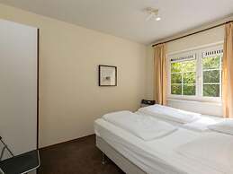 Holiday Home in Vrouwenpolder With Garden