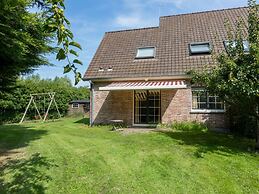Holiday Home in Vrouwenpolder With Garden