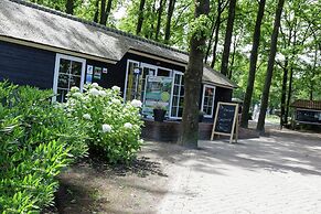 Charming Lodge in Staphorst With Pool Access