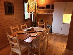 Lakeside Escape for 6 Guests