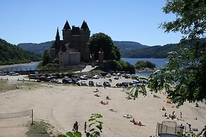 Lakeside Escape for 6 Guests