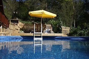 Lakeside Escape for 6 Guests