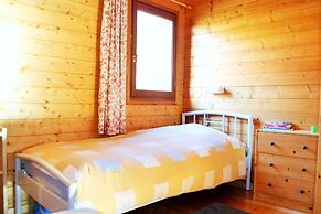 Lakeside Escape for 6 Guests