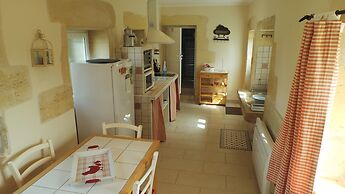 Beautiful Holiday Home With Swimming Pool