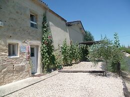 Beautiful Holiday Home With Swimming Pool