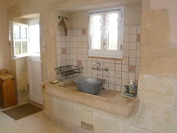 Beautiful Holiday Home With Swimming Pool