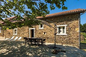 Cottage in Chaleix Near Forest & Lake