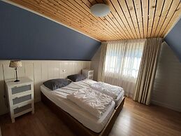 Nicely Decorated Villa with Garden near Sea