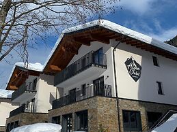 Attractive Apartment With ski Storage Room