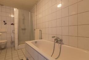 Cosy Vacation Home With a Garden