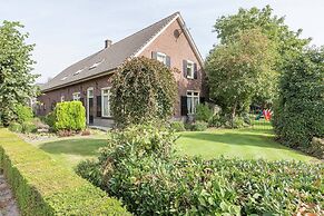 Cosy Vacation Home With a Garden