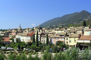 Mansion in Provence With Pool & Near Town