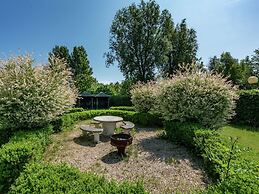 Quaint Holiday Home in Friesland by the Lake