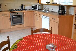 Family Escape With Terrace