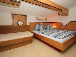 Cozy Apartment in Embach Austria near Ski Area
