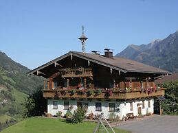 Cozy Apartment in Embach Austria near Ski Area