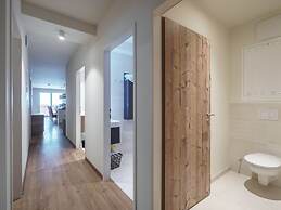 Luxurious Apartment in Gosau Near Ski Area