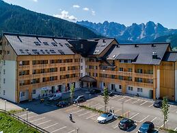 Luxurious Apartment in Gosau Near Ski Area