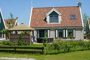 Nice Villa in Wieringer Style near Wadden Sea