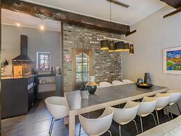 Modern Comfort in a Central Spot