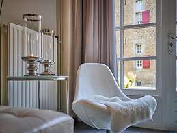 Modern Comfort in a Central Spot