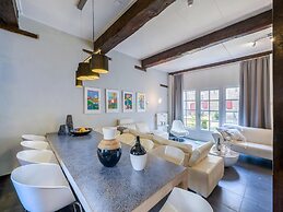 Modern Comfort in a Central Spot