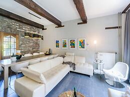 Modern Comfort in a Central Spot