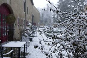 Modern Comfort in a Central Spot