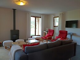 Luxe Villa in Montbrun