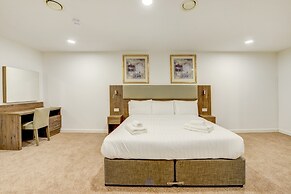 OYO Plymouth Central Hotel