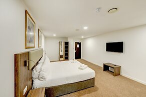 OYO Plymouth Central Hotel