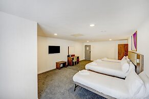 OYO Plymouth Central Hotel