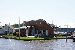 House by Uitgeestermeer With Garden