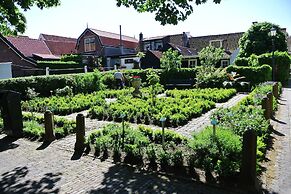 Charming Chalet in Goedereede With Open Area