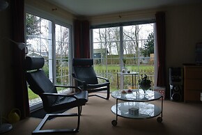 Charming Chalet in Goedereede With Open Area