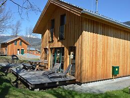 Chalet With Indoor hot tub