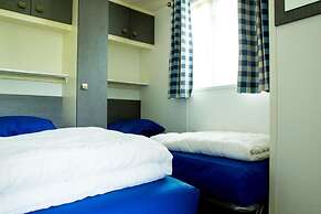 Chalet With Veranda Near Drunense Dunes