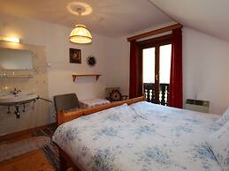 Countryside Apartment in Gmünd near Cross Country Skiing