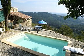 Hidden Retreat in Chassiers