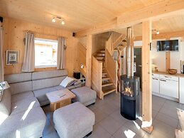 Beautiful Chalet With hot tub