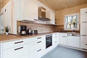 Beautiful Chalet With hot tub