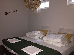 Country House With Fireplace at Bedafse Bergen