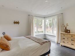 Country House With Fireplace at Bedafse Bergen