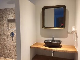 Country House With Fireplace at Bedafse Bergen