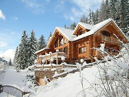 Chalet in Bad Kleinkirchheim With 2 Saunas