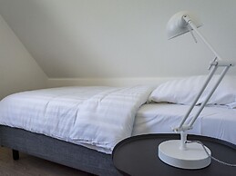 Bungalow in De Cocksdorp With Garden