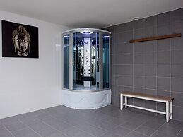 Pet-friendly Mansion