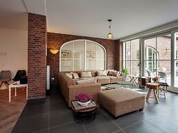 Pet-friendly Mansion