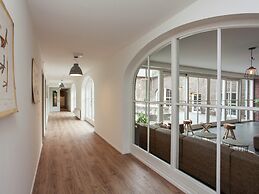 Pet-friendly Mansion