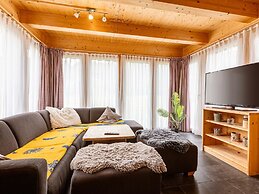 Luxurious Chalet in Murau with Outside Hot Tub